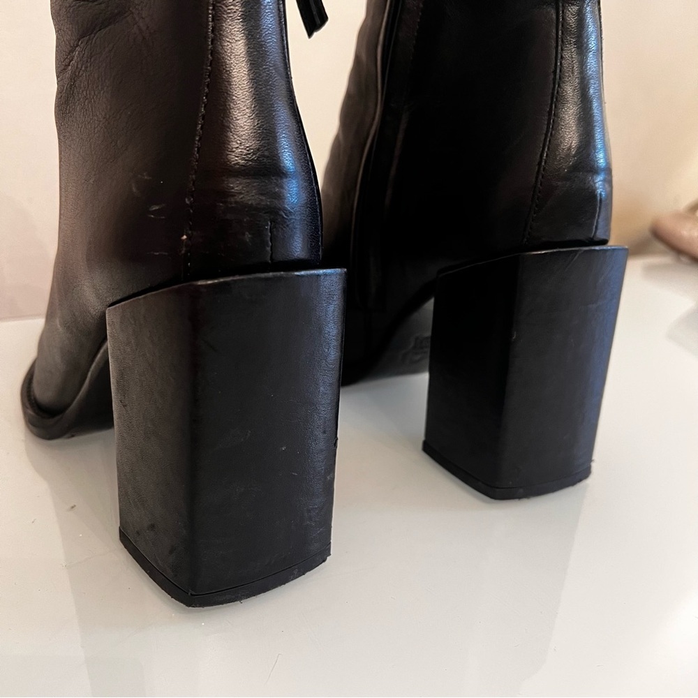 AMI | Alexandre Mattiussi Sleek Black Staked Heeled Leather designer ankle Boots - Picture 10 of 16